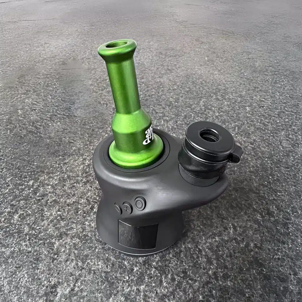 Madhatter Glasswoks - Pugernaut - Green