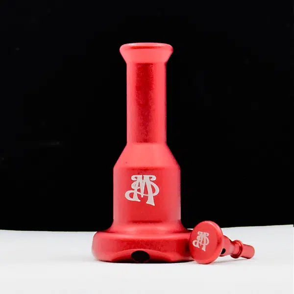 Madhatter Glasswoks - Pugernaut - Red